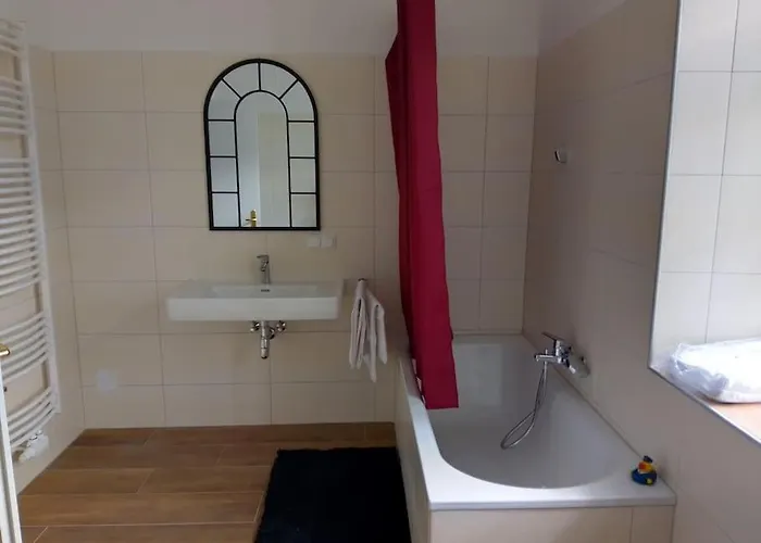 شقة Familienurlaub Im Bahnhof